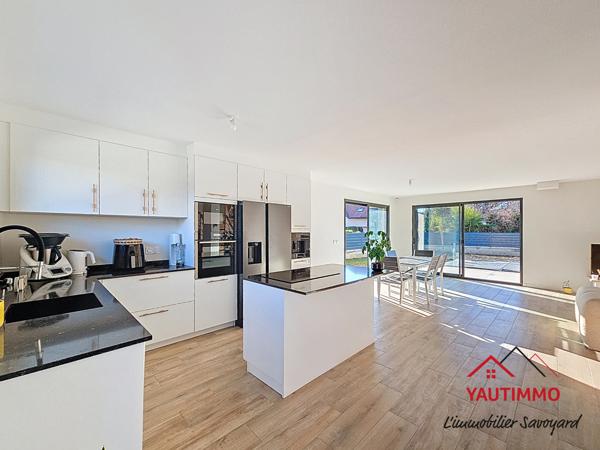 Gaillard (74240) Maison construite en 2025 – 104 m² avec piscine, garage et jardin à Gaillard