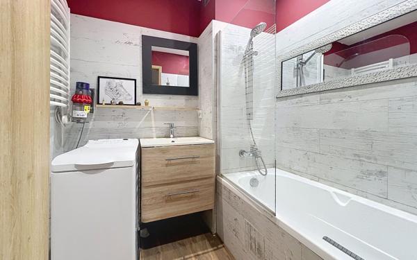 Appartement à vendre    2 pièces • 50 m2 Antibes