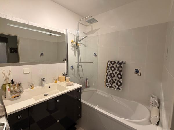 Appartement 2 pièces à vendre à Vannes – Port de Vannes, rez-de-jardin avec terrasse et jardin privatif