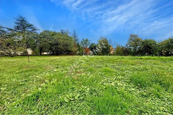 Terrain constructible à vendre - Bourg de DRAIN