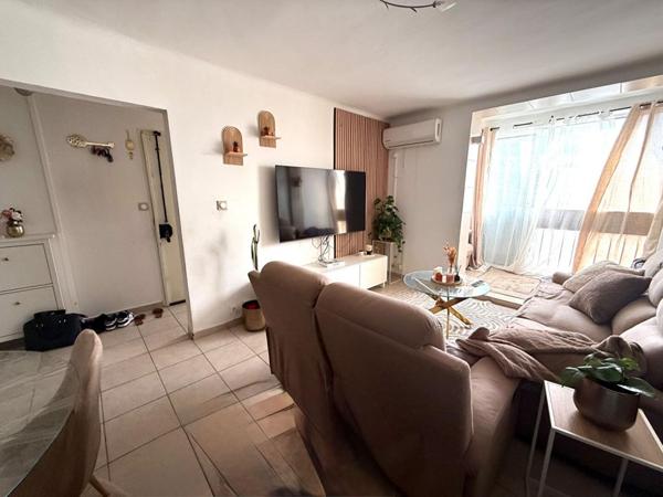 Appartement T3, vendu avec locataire