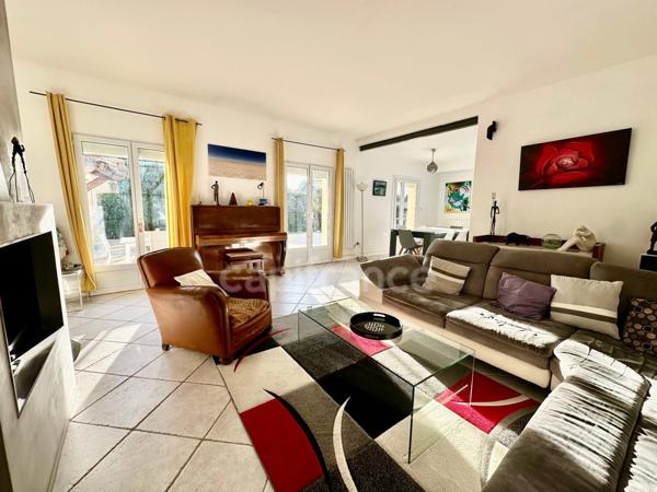AIX EN PROVENCE - Lambesc - Maison de plein-pied 149m2