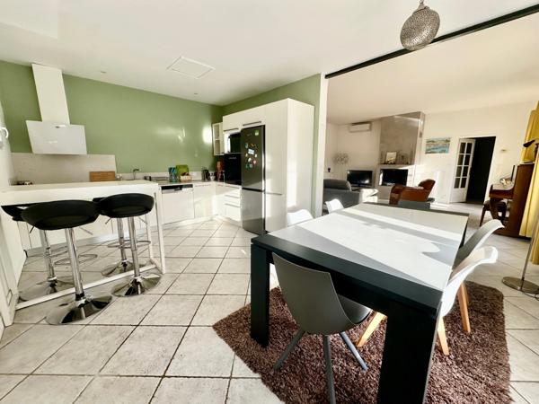 AIX EN PROVENCE - Lambesc - Maison de plein-pied 149m2