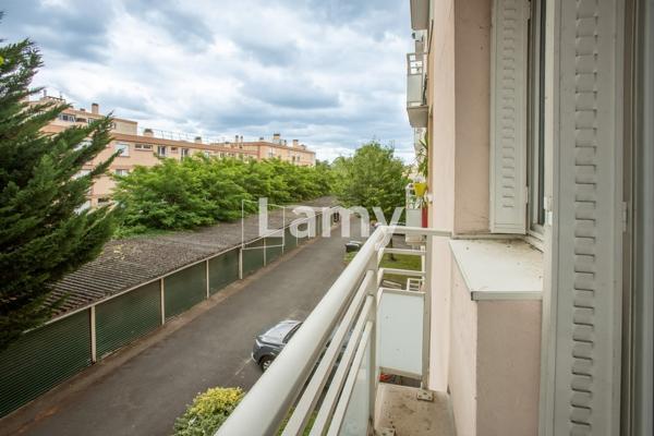 Cave + appartement + parking