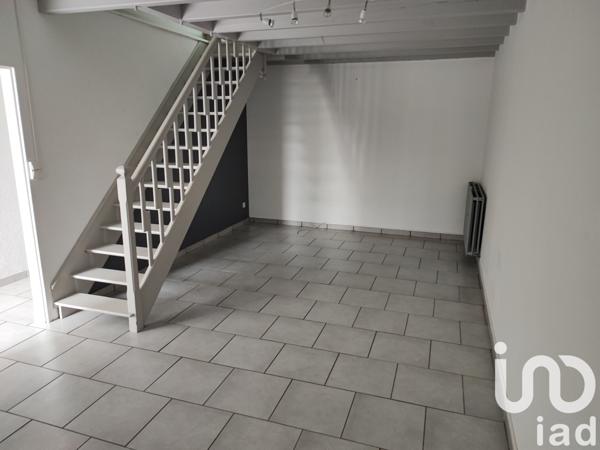 Building for sale 238 m² La Couronne