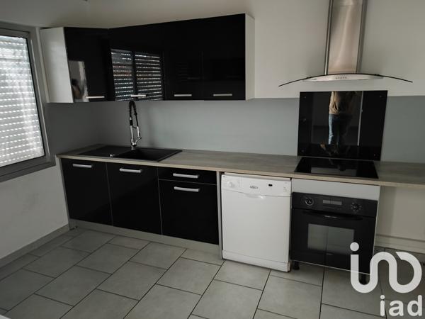 Building for sale 238 m² La Couronne