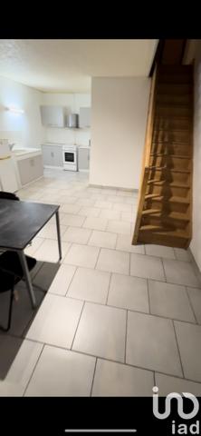 Building for sale 238 m² La Couronne