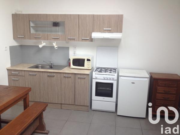 Building for sale 238 m² La Couronne