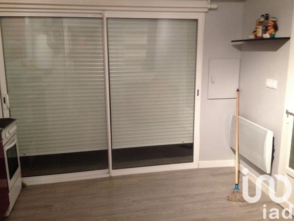 Building for sale 238 m² La Couronne