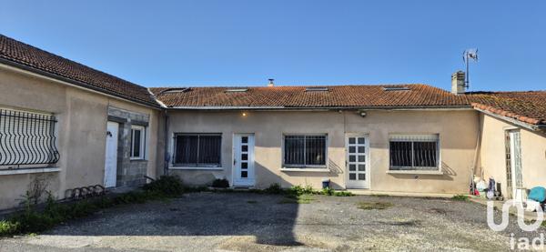 Building for sale 238 m² La Couronne