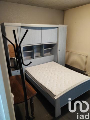 Building for sale 238 m² La Couronne