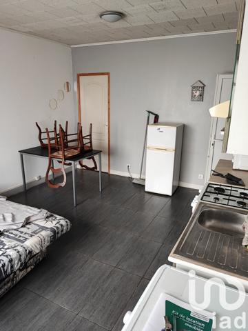 Building for sale 238 m² La Couronne