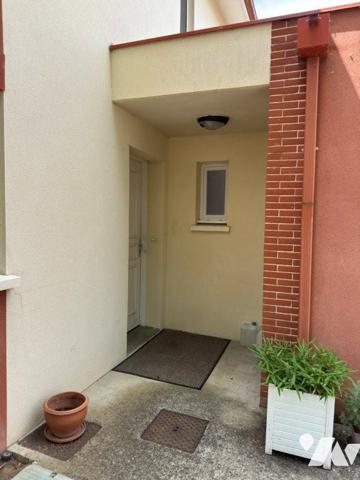 REISDENCE AVEC PISCINE, APPARTEMENT DUPLEX 3 CHAMBRES AVEC GARAGE ET PARKING
