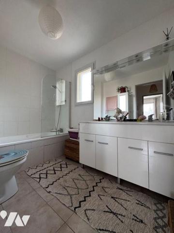 REISDENCE AVEC PISCINE, APPARTEMENT DUPLEX 3 CHAMBRES AVEC GARAGE ET PARKING