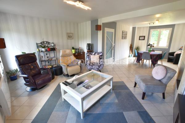 Vente
                Maison121 m² - 6 Pièces -
                    GUIPAVAS (29490)