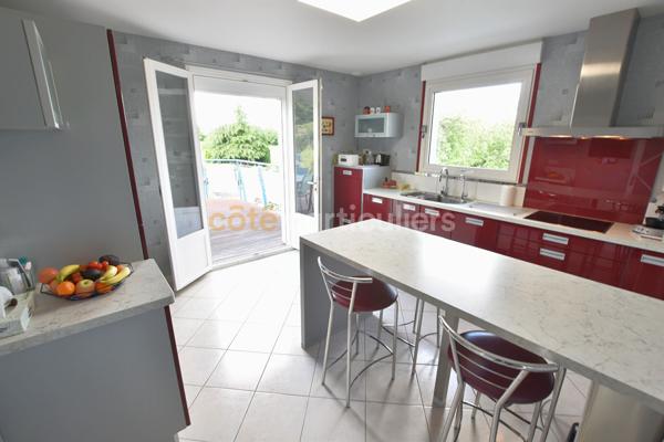 Vente
                Maison121 m² - 6 Pièces -
                    GUIPAVAS (29490)