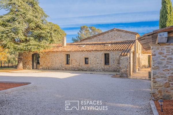 Ancienne bergerie en pierre rénovée, piscine d’exception