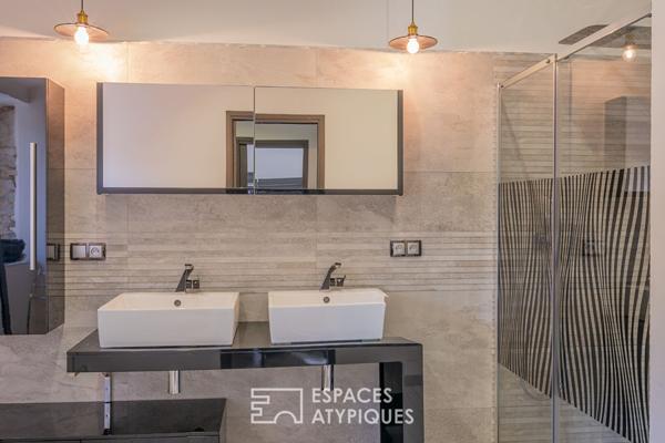 Ancienne bergerie en pierre rénovée, piscine d’exception