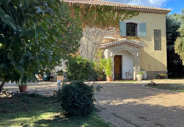 Cuers (83390) maison 6 pièces 272 m2