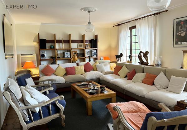 Cuers (83390) maison 6 pièces 272 m2