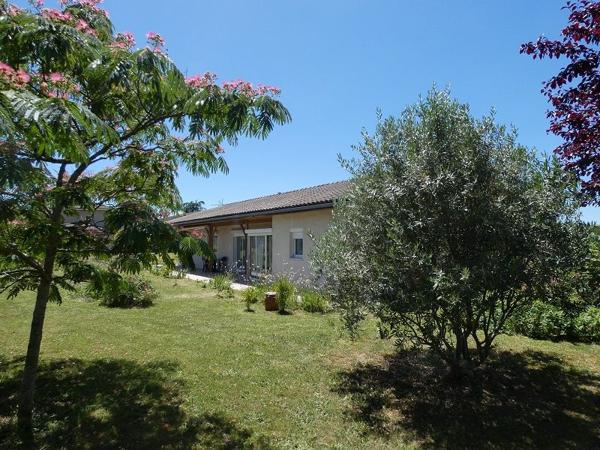 À vendre - Maison plain-pied, 6 pièces située à Vic-Fezensac (32190)