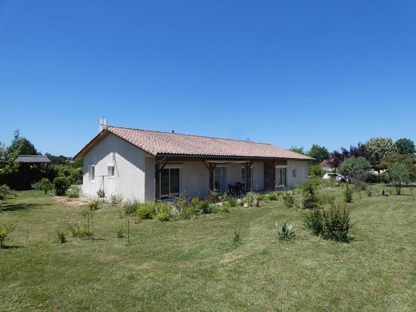 À vendre - Maison plain-pied, 6 pièces située à Vic-Fezensac (32190)