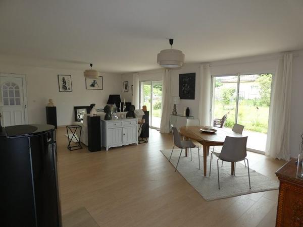 À vendre - Maison plain-pied, 6 pièces située à Vic-Fezensac (32190)