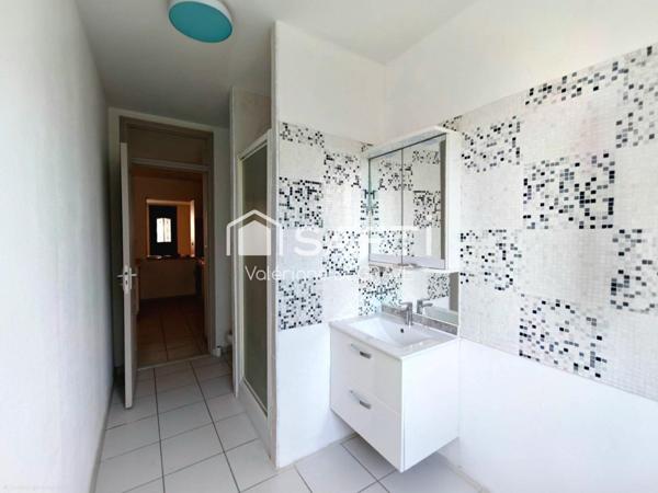 Appartement 50 m² - extérieur et parking