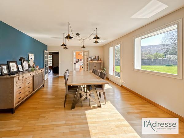 Ensemble immobilier de charme au coeur de Pont Saint Pierre