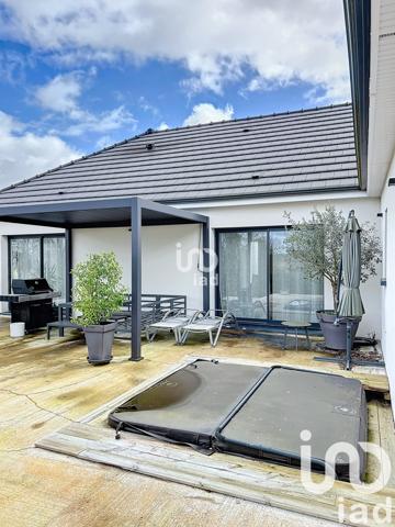 Maison à vendre 6 pièces 146 m² Saint-Michel-de-Volangis