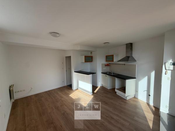 AJLQ-JM63 - Lille T2 NON MEUBLE - 39 M2