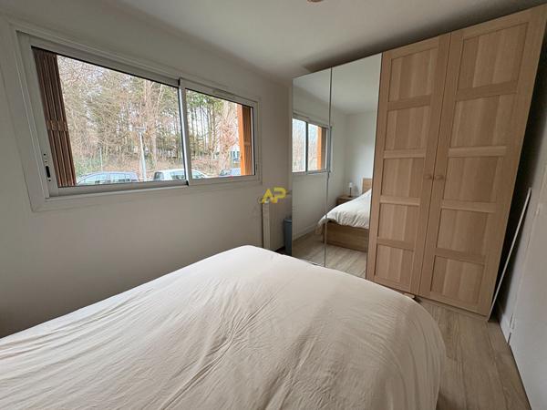 F2 meublé - centre ville Loyer 950 €/mois charges comprises **  - Référence  2000