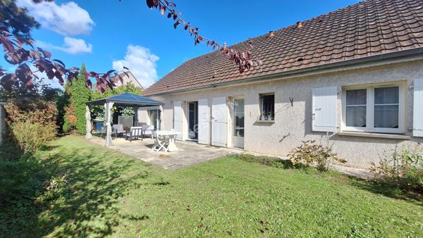 Maison à vendre à Crissey - 5 pièces, 3 chambres, jardin, garage, combles aménageables.