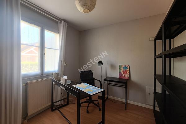 Maison à vendre à Crissey - 5 pièces, 3 chambres, jardin, garage, combles aménageables.