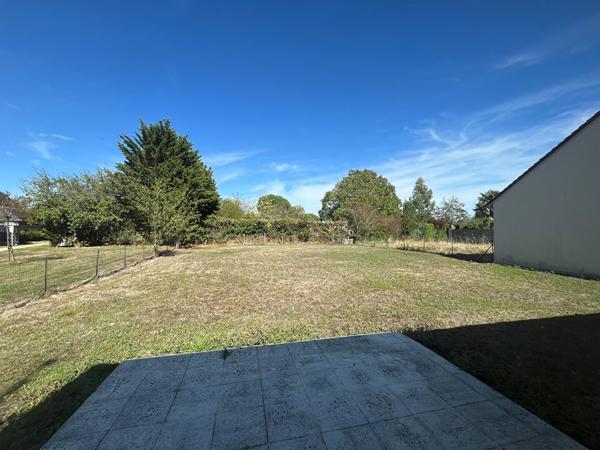 ENTRE CHATELLERAULT ET LA ROCHE POSAY - PLAIN PIED