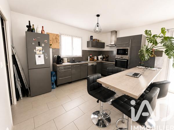 Maison à vendre 4 pièces 80,18 m² Cuxac-d'Aude