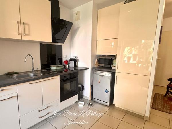Appartement 2 pièces 43 m2 avec terrasse et parking
