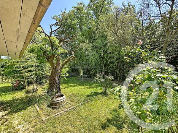 Maison à vendre  5 pièces - 252,10 m 2   MONTPON MENESTEROL  - 24