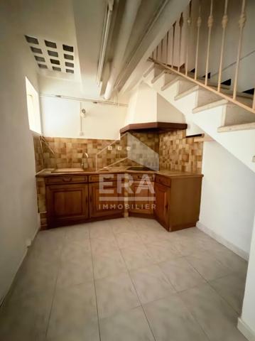 A VENDRE 84160 CADENET MAISON DE VILLAGE TYPE 3 PIECES D'ENVIRON 64M² AVEC BALCONNET