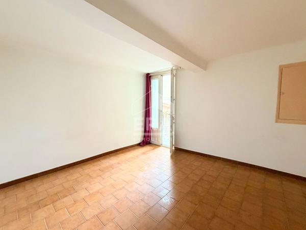 A VENDRE 84160 CADENET MAISON DE VILLAGE TYPE 3 PIECES D'ENVIRON 64M² AVEC BALCONNET