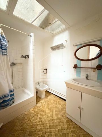 A VENDRE 84160 CADENET MAISON DE VILLAGE TYPE 3 PIECES D'ENVIRON 64M² AVEC BALCONNET