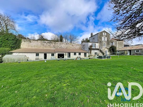 Maison à vendre 5 pièces 183 m² Coulonges-sur-l'Autize