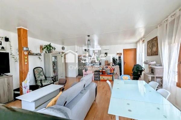 GRAND ET BEL APPARTEMENT F5 DE 102 M²