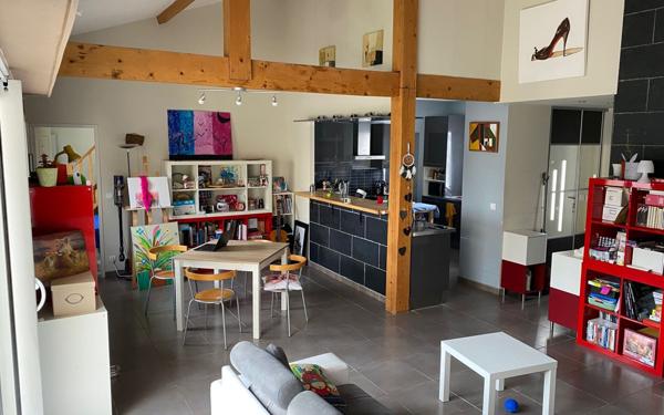 Maison à vendre    4 pièces •  Floirac