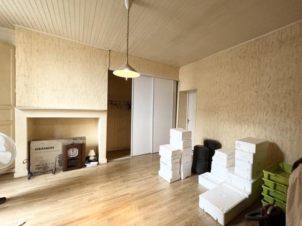 Immeuble à vendre |                                       Casteljaloux |                                            158 m²
