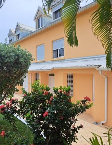 Gosier (97190) TRIPLEX 95M2 A L HOUEZEL