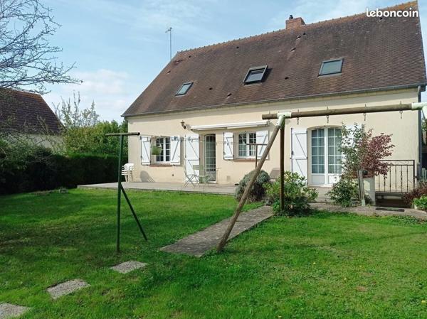 Maison familiale de caractère – Quartier résidentiel recherché à Lucé