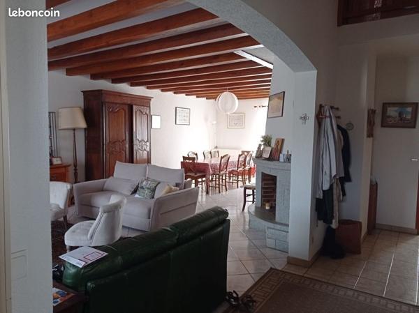 Maison familiale de caractère – Quartier résidentiel recherché à Lucé