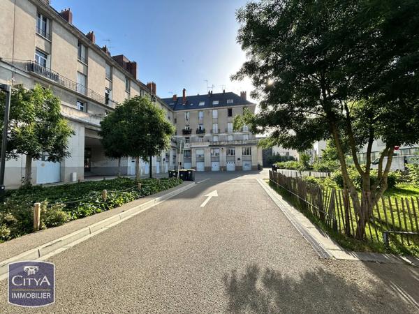 Parking à vendre 15m² Tours (37000)