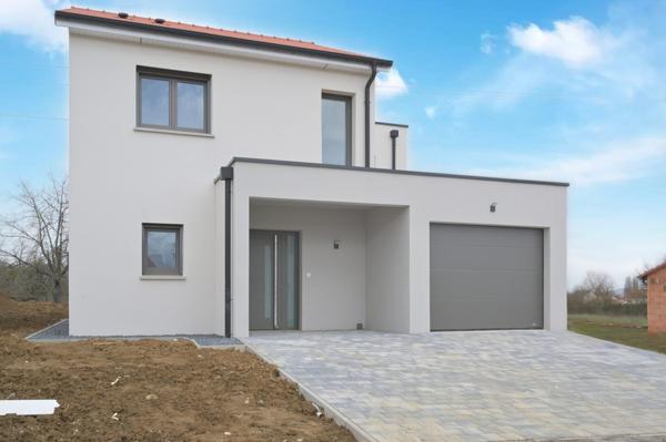Une maison neuve lumineuse pour une vie pleine de confort